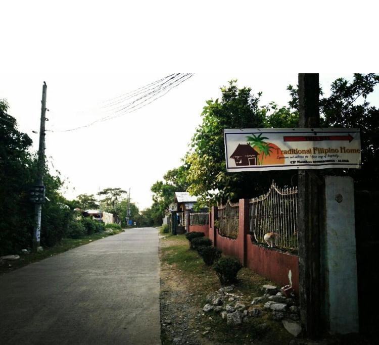 Alona'S Traditional Filipino Home Near 100 Islands Wharf Alaminos Kültér fotó