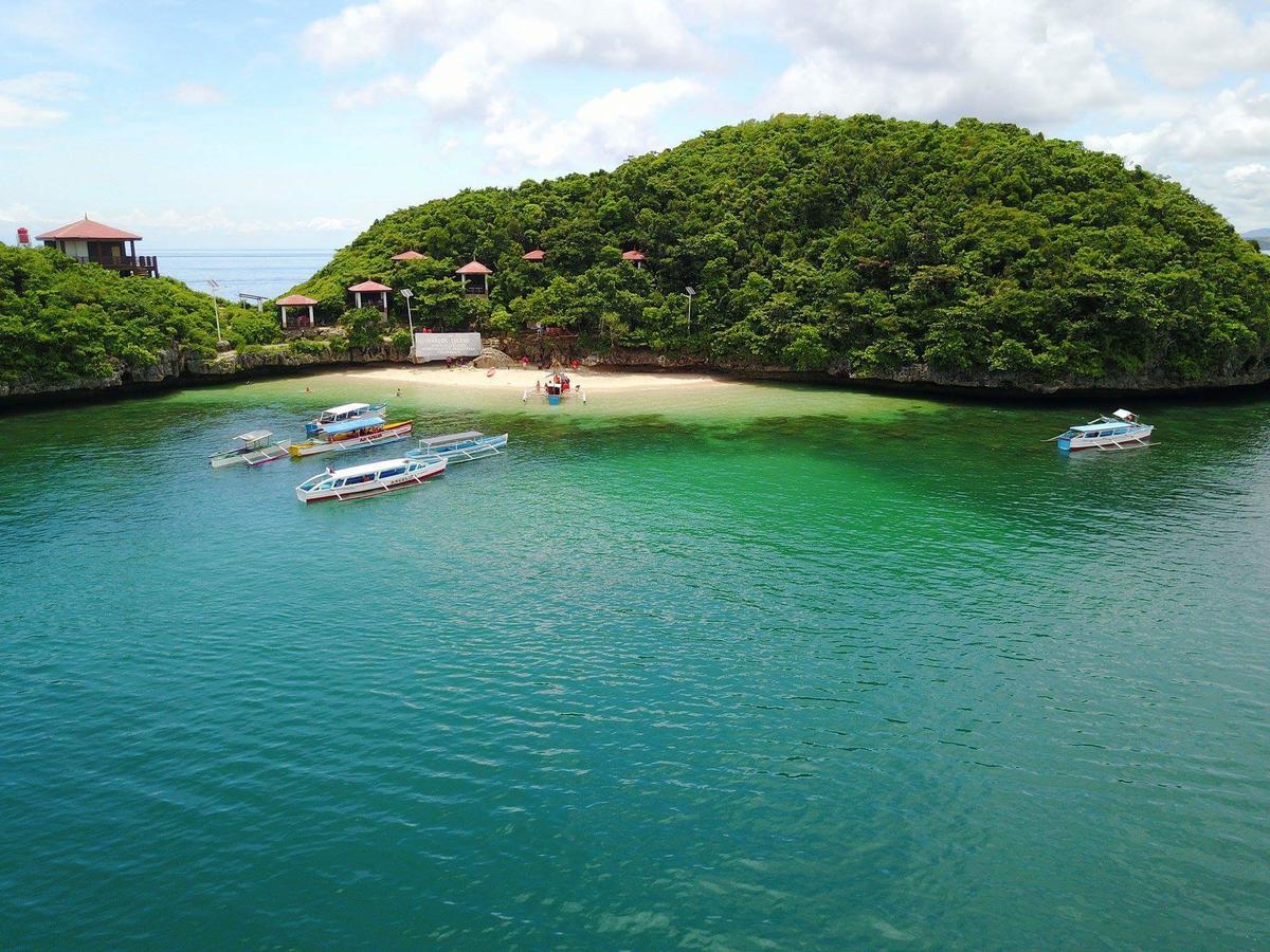 Alona'S Traditional Filipino Home Near 100 Islands Wharf Alaminos Kültér fotó